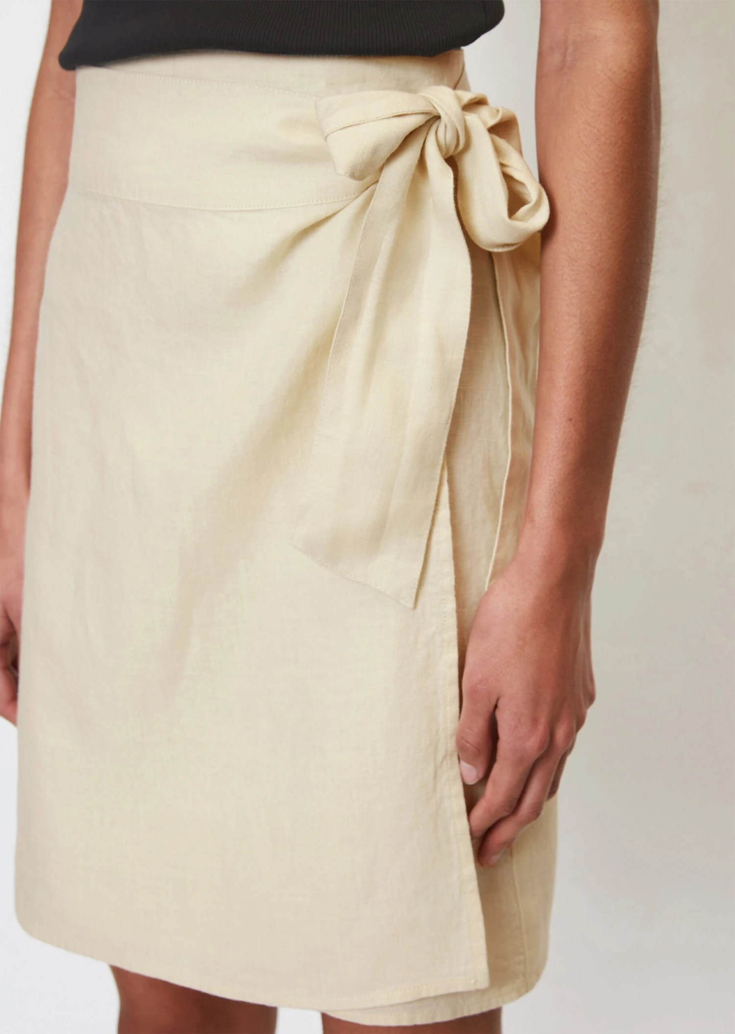 Marc O'Polo Short Linen Wrap-over Skirt Made Of Lightweight Fabric 7 Marc O'Polo Short Linen Wrap-over Skirt Made Of Lightweight Fabric – Bild 5