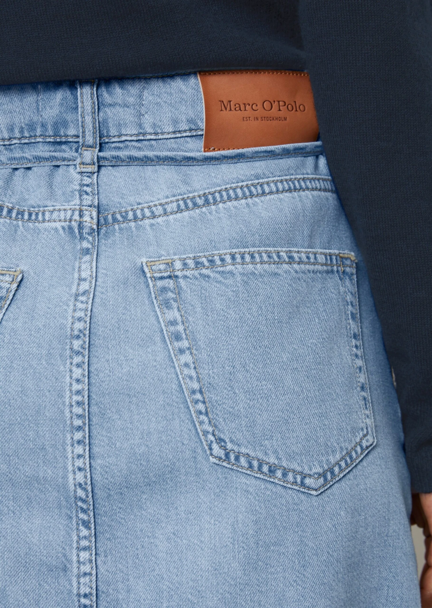 Marc O'Polo Denim Mini Skirt With Waist Belt In An Organic Cotton/lyocell Blend 7 Marc O'Polo Denim Mini Skirt With Waist Belt In An Organic Cotton/lyocell Blend – Bild 5