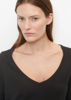 Marc O'Polo Long Sleeve V-neck Top From LENZING™ ECOVERO™ -FashionLust Verkaufs-Shop 129b893f1f2ec0a01eb367287a5f133c