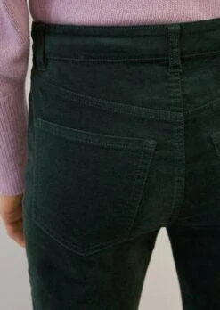 Marc O'Polo LINDE Trousers In A Straight, Cropped Cut With A High Waist Made Of Stretch Cotton Velvet -FashionLust Verkaufs-Shop 136ba4b1cc168bbfe1293c1271129783