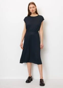 Marc O'Polo Jersey Dress With An Elasticated Waist And Pleated Skirt -FashionLust Verkaufs-Shop 1b5cca939a1fdf217ee94c66780be75c 1