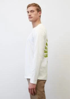 Marc O'Polo Organic Cotton Long Sleeve Top In A Regular Fit With A Back Print 15 Marc O'Polo Organic Cotton Long Sleeve Top In A Regular Fit With A Back Print -FashionLust Verkaufs-Shop 1e15732fea194c1f72f856a5c5c474c4