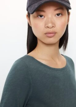 Marc O'Polo Long Sleeve Top With A Bateau Neckline In A Regular Fit In Organic Cotton Slub Jersey 15 Marc O'Polo Long Sleeve Top With A Bateau Neckline In A Regular Fit In Organic Cotton Slub Jersey -FashionLust Verkaufs-Shop 284ee2ec243556df8c523d0d10d60fab