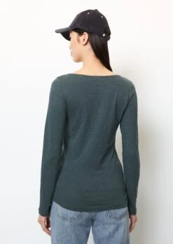 Marc O'Polo Long Sleeve Top With A Bateau Neckline In A Regular Fit In Organic Cotton Slub Jersey 13 Marc O'Polo Long Sleeve Top With A Bateau Neckline In A Regular Fit In Organic Cotton Slub Jersey -FashionLust Verkaufs-Shop 323ab560d7864ef38ad00b7f0589f6f8
