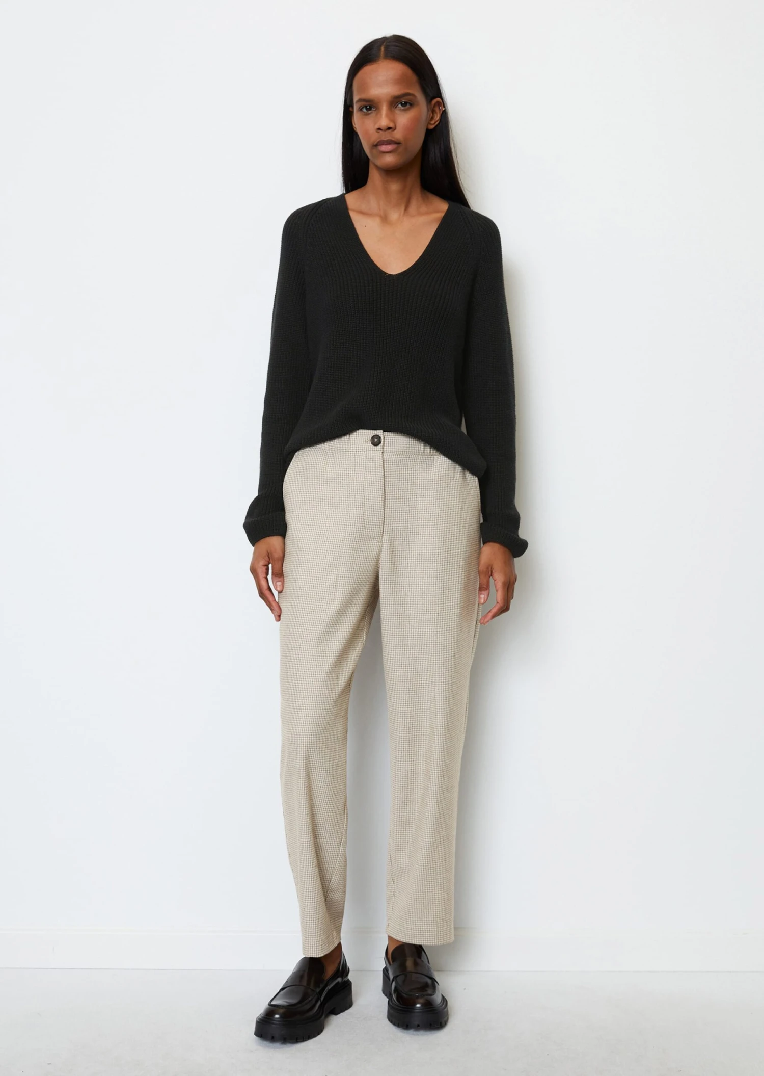 Marc O'Polo Finely Checked Trousers With An Elasticated Waistband With LENZING™ ECOVERO™ 4 Marc O'Polo Finely Checked Trousers With An Elasticated Waistband With LENZING™ ECOVERO™ – Bild 2