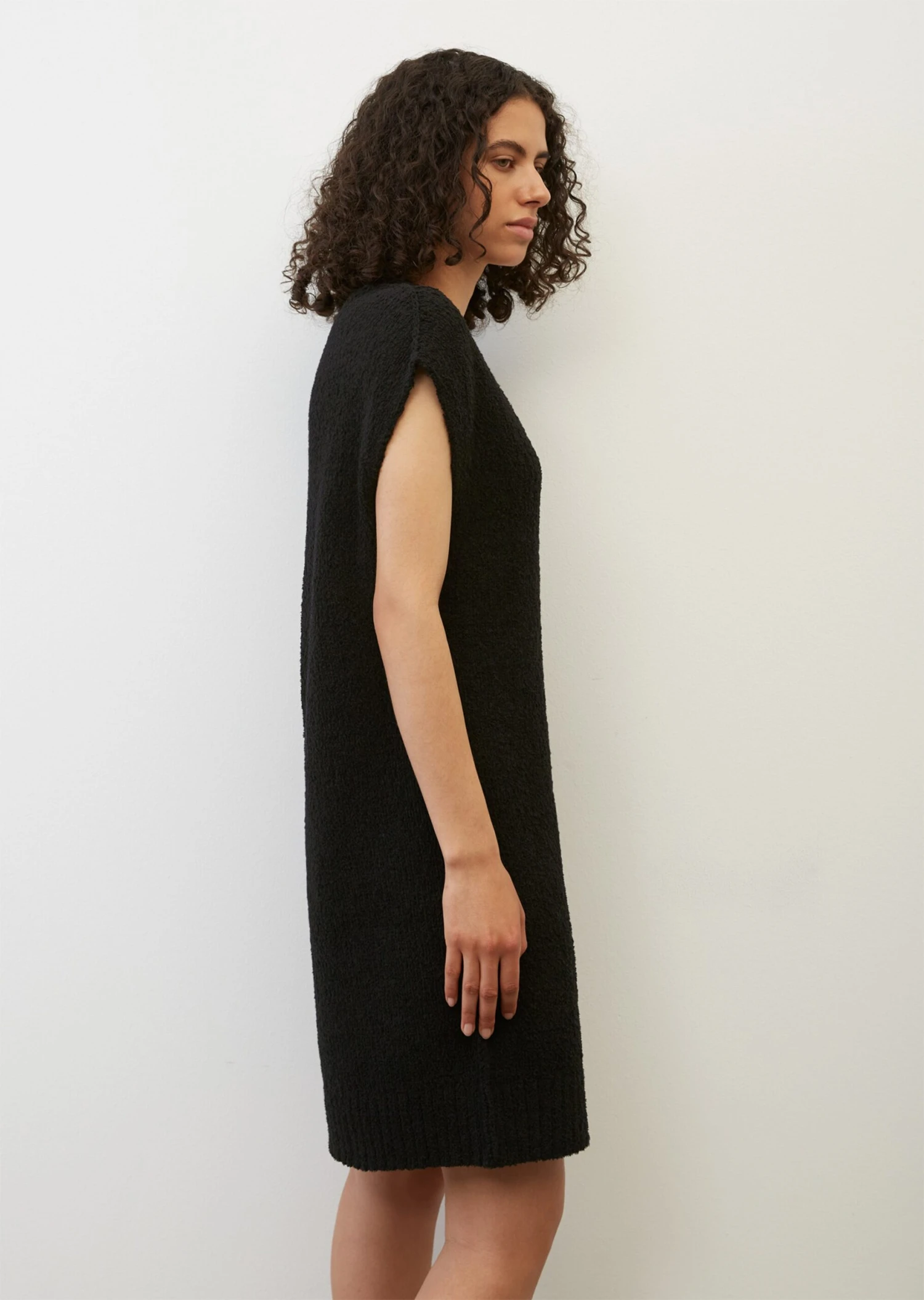 Marc O'Polo Knitted V-neck Dress Made Of Ribbon Yarn 8 Marc O'Polo Knitted V-neck Dress Made Of Ribbon Yarn – Bild 6