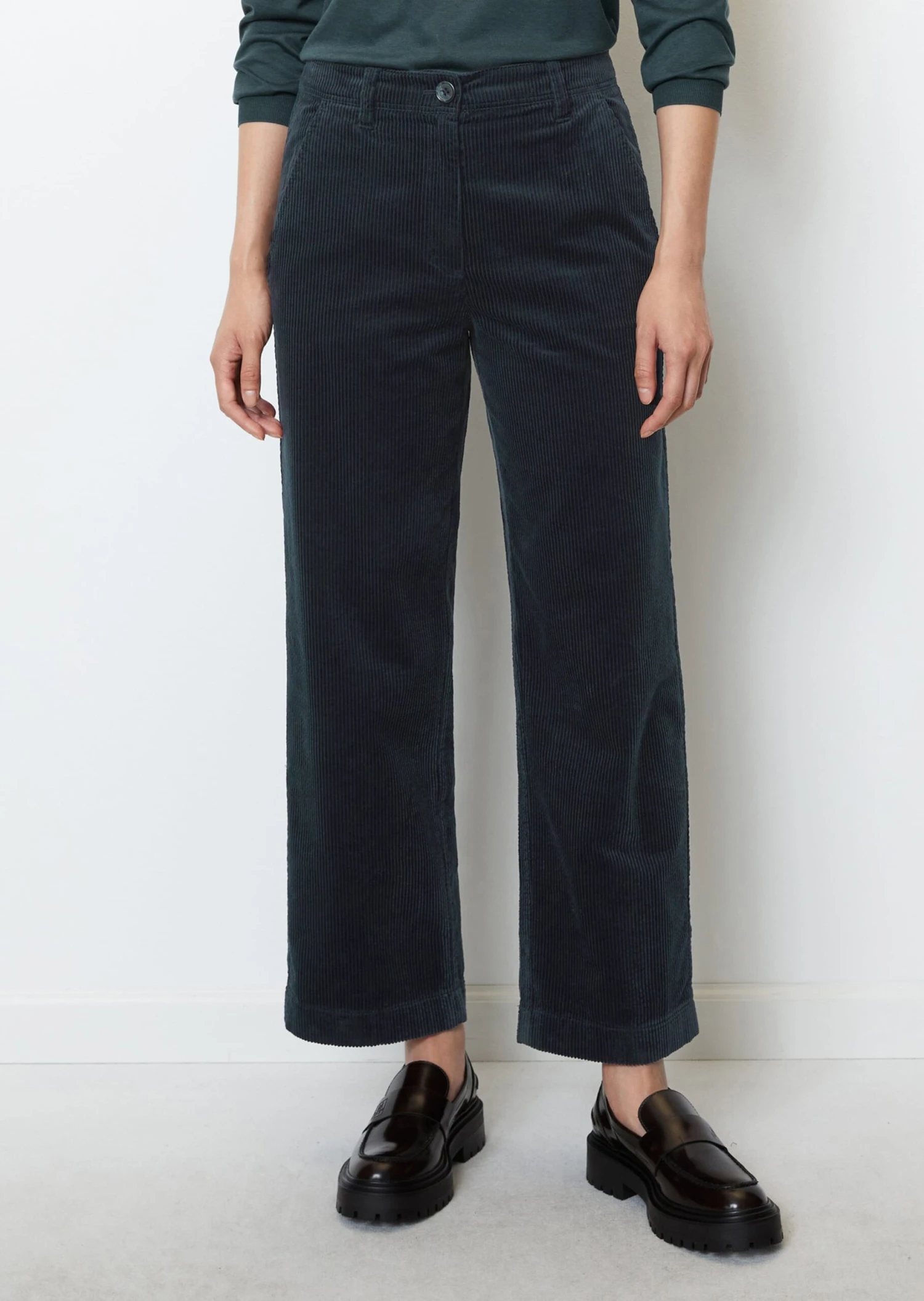 Marc O'Polo Wide Leg Pants Model LANDE Made Of Organic Corduroy Cotton 6 Marc O'Polo Wide Leg Pants Model LANDE Made Of Organic Corduroy Cotton – Bild 4