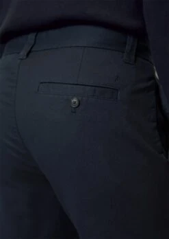 Marc O'Polo NYBYN Straight Chinos Made From Pure Organic Cotton -FashionLust Verkaufs-Shop 43c97e55793f1a73748ba3b94a8991c7