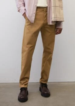 Marc O'Polo OSBY Tapered Chinos Made From An Organic Cotton Blend -FashionLust Verkaufs-Shop 45e21b7bfa70854a00ff25cb14801d00