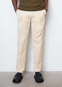 Marc O'Polo OSBY Pleats Chinos In A Tapered Fit Made Of Organic Cotton 14 Marc O'Polo OSBY Pleats Chinos In A Tapered Fit Made Of Organic Cotton -FashionLust Verkaufs-Shop 47432fc49cbf2d8566ede77a39ce6ea0