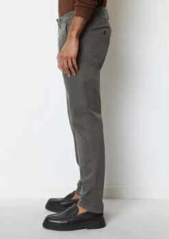 Marc O'Polo STIG Shaped Chinos Made From Organic Cotton Mix -FashionLust Verkaufs-Shop 53219b9ebe41dff5e7b973a1edb12834