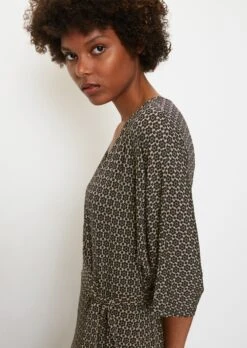 Marc O'Polo Jersey Wrap Dress With An All-over Print Made Of Stretchy Viscose Fabric -FashionLust Verkaufs-Shop 584c3b5b5472ca93ac076dbe2166ac1a