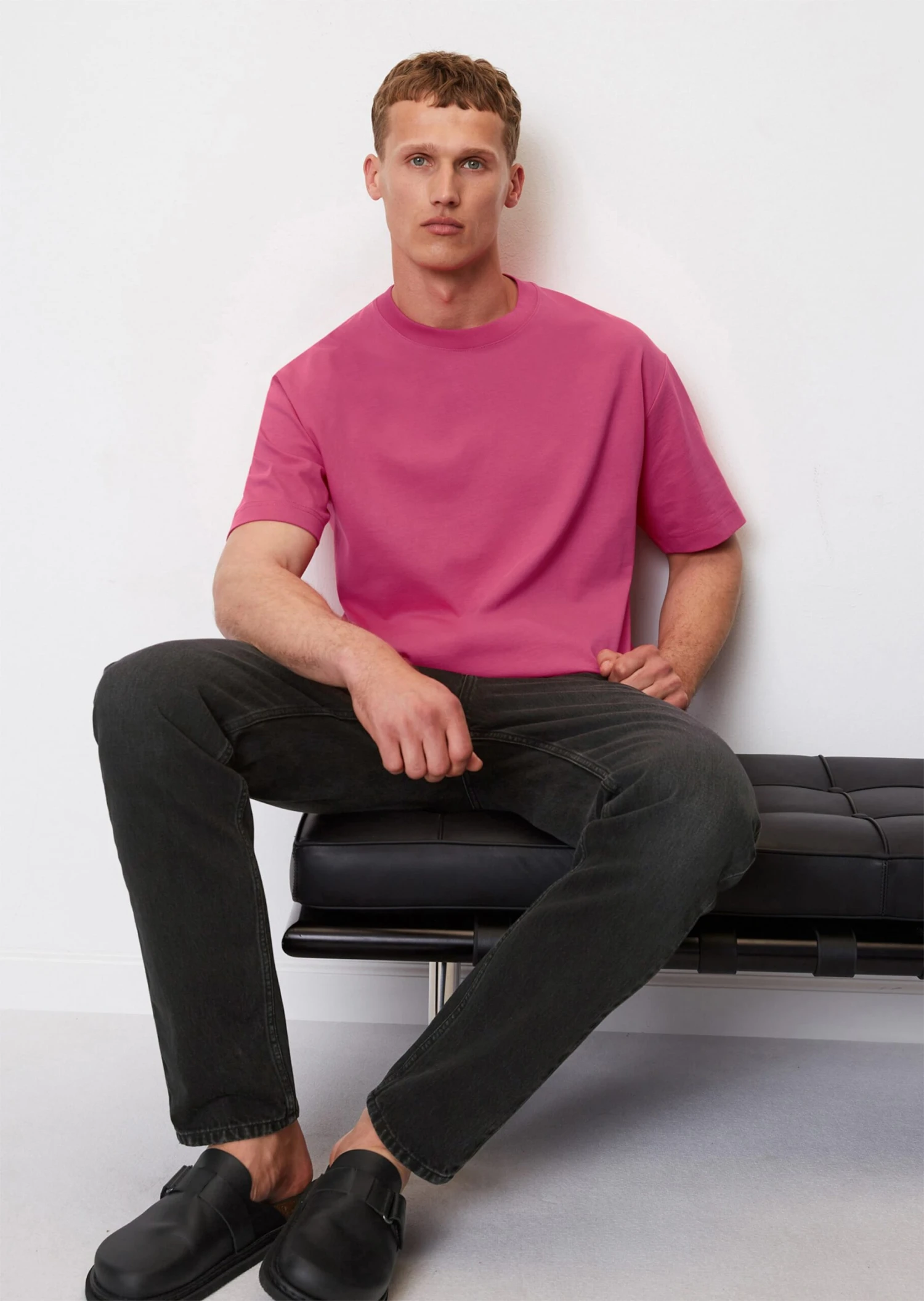 Marc O'Polo Round-neck T-shirt In A Relaxed Fit Made Of High-quality Heavy Jersey 4 Marc O'Polo Round-neck T-shirt In A Relaxed Fit Made Of High-quality Heavy Jersey – Bild 2