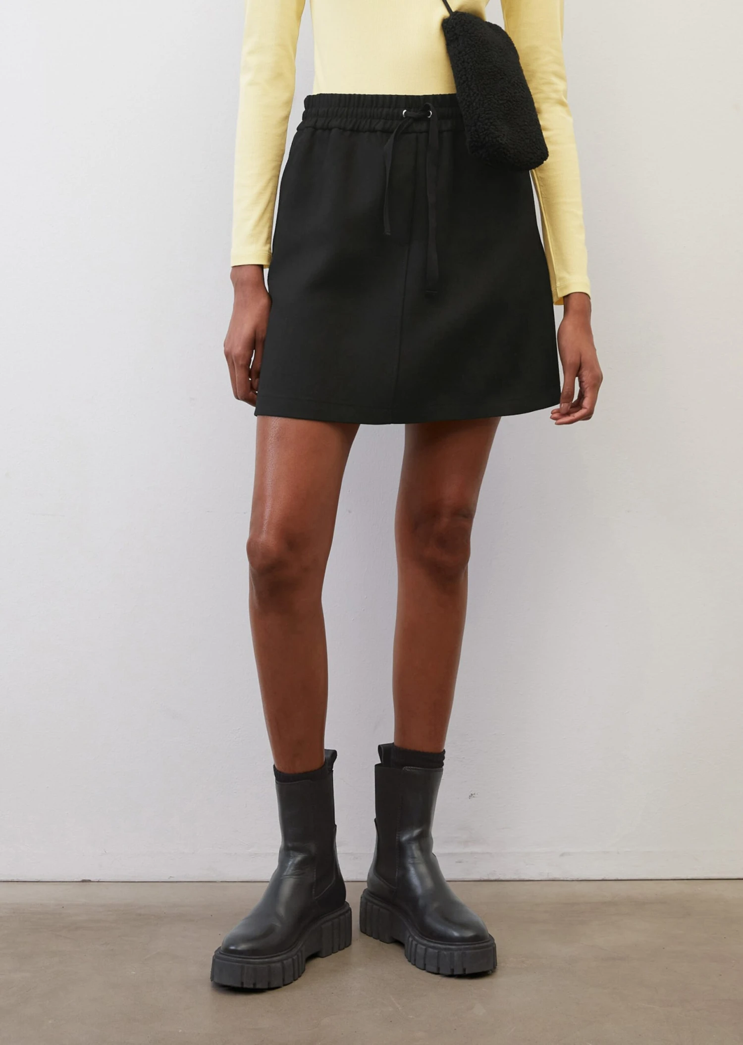 Marc O'Polo Mini Skirt With An Elasticated Waistband Made Of Soft Twill 6 Marc O'Polo Mini Skirt With An Elasticated Waistband Made Of Soft Twill – Bild 4