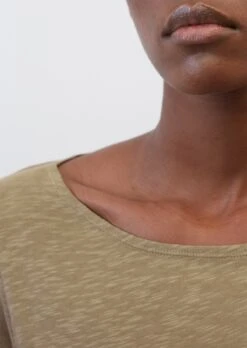 Marc O'Polo Long Sleeve Top With A Bateau Neckline, Regular Fit In Organic Cotton Slub Jersey 15 Marc O'Polo Long Sleeve Top With A Bateau Neckline, Regular Fit In Organic Cotton Slub Jersey -FashionLust Verkaufs-Shop 6dae1a39703a15e7801c90567317fff7
