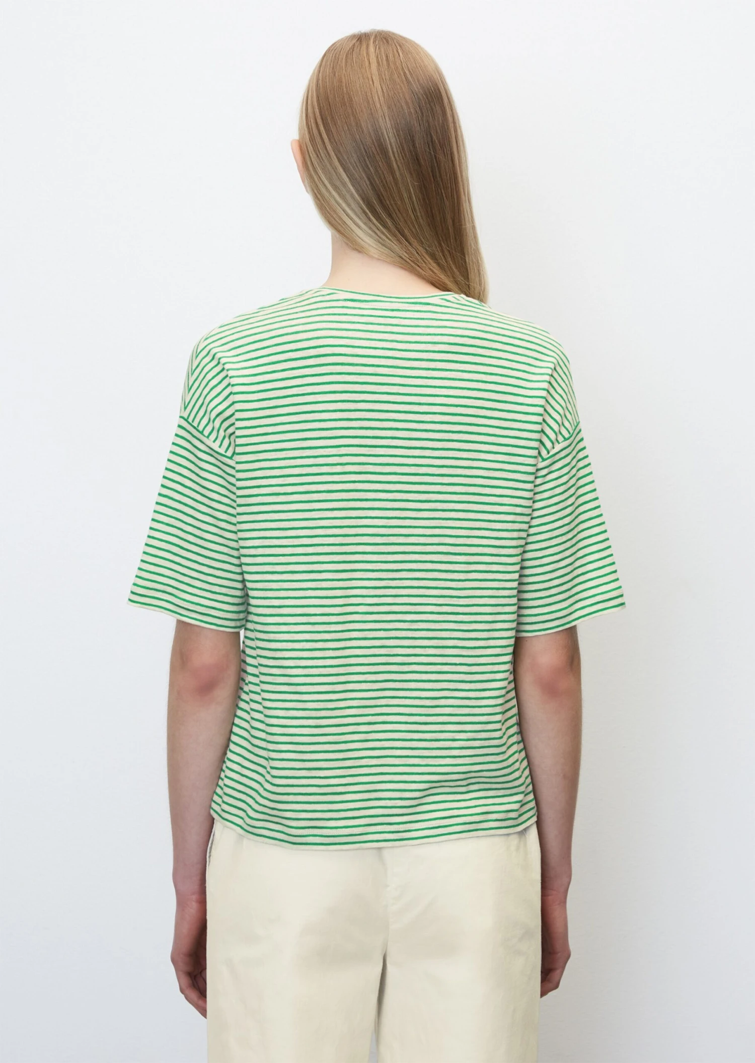 Marc O'Polo Striped V-neck T-shirt Made From Pure Linen Jersey 5 Marc O'Polo Striped V-neck T-shirt Made From Pure Linen Jersey – Bild 3