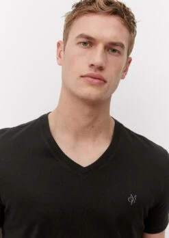 Marc O'Polo V-neck T-shirt In A Regular Fit Made Of Pure Organic Cotton -FashionLust Verkaufs-Shop 8176404b20366e2433b41855002ece4a