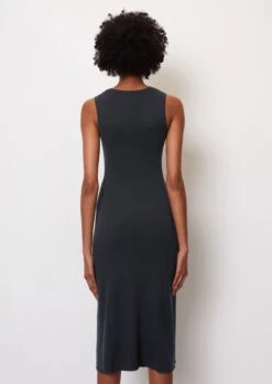Marc O'Polo Sleeveless Fine Knit Dress In A Fitted Cut Made Of Organic Cotton -FashionLust Verkaufs-Shop 81aff58d90460943037ea2117165ab3b