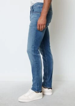 Marc O'Polo SJÖBO Slim Fit Jeans With A Casual Crosshatch Denim Texture -FashionLust Verkaufs-Shop 86135d8cf68e3c38a9b5e76999319fb3