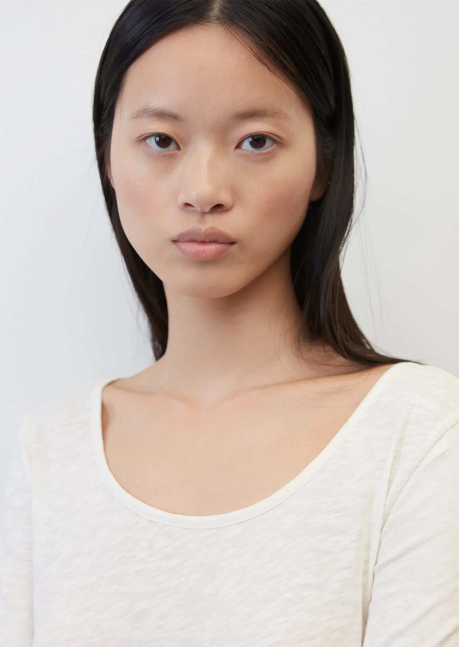 Marc O'Polo Long-sleeved Top With Round Neckline In Organic Cotton Slub Jersey 7 Marc O'Polo Long-sleeved Top With Round Neckline In Organic Cotton Slub Jersey – Bild 5