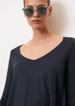 Marc O'Polo V-neck Long Sleeve Top In A Loose Fit From LENZING™ ECOVERO™ -FashionLust Verkaufs-Shop 90d9456cb09a861135e6211273ac8e77