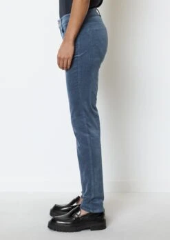 Marc O'Polo LULEA Slim Trousers Made From Stretchy Velvet -FashionLust Verkaufs-Shop 93d9b0624f014d03c0bf5bec2c7cb43a