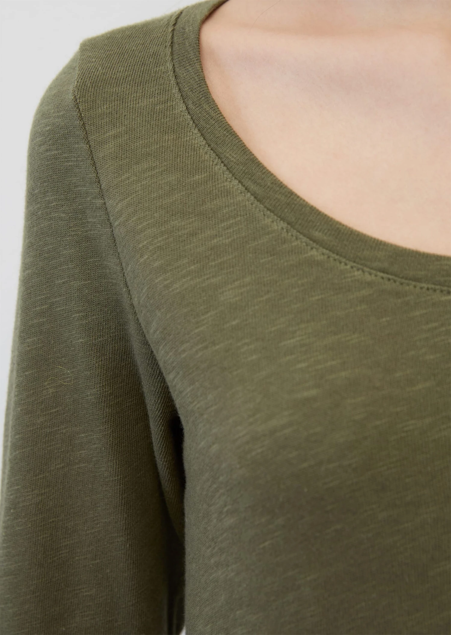 Marc O'Polo Heavy Slub Jersey Long Sleeve Top In A Loose Fit Made Of Organic Cotton 7 Marc O'Polo Heavy Slub Jersey Long Sleeve Top In A Loose Fit Made Of Organic Cotton – Bild 5