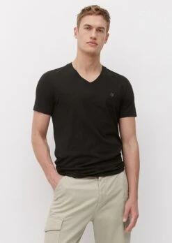 Marc O'Polo V-neck T-shirt In A Regular Fit Made Of Pure Organic Cotton -FashionLust Verkaufs-Shop a3f3d4c5b753c85df370d70085aa11bf