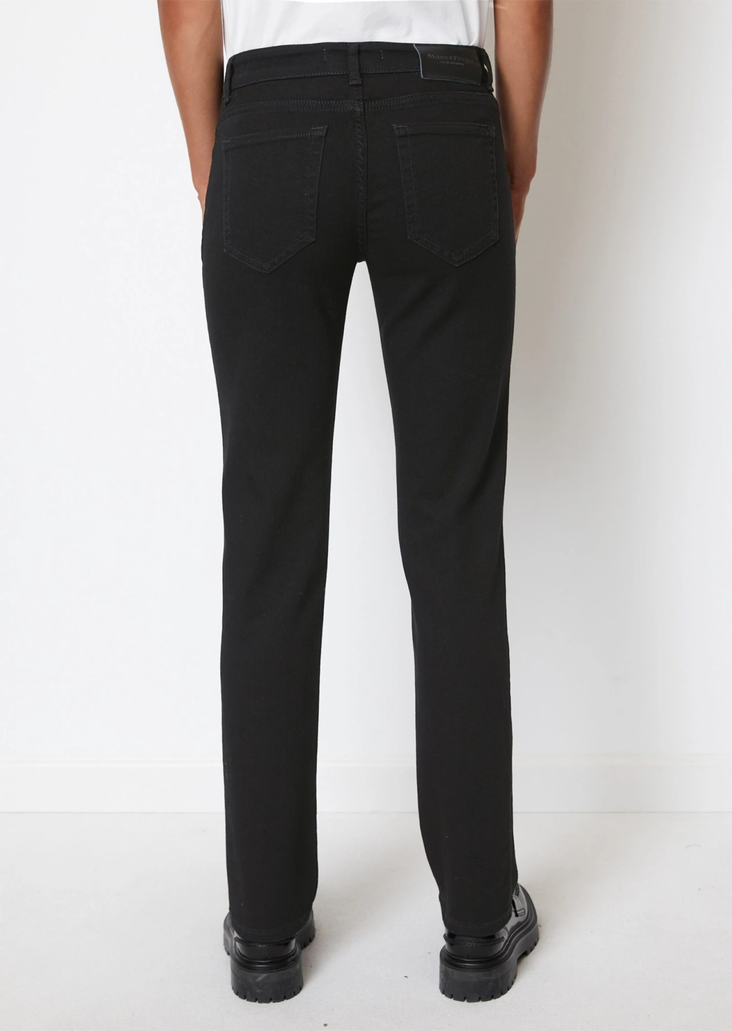 Marc O'Polo ALBY Straight Jeans Made Of A Stretchy Blend Of Organic Cotton And Lyocell 5 Marc O'Polo ALBY Straight Jeans Made Of A Stretchy Blend Of Organic Cotton And Lyocell – Bild 3