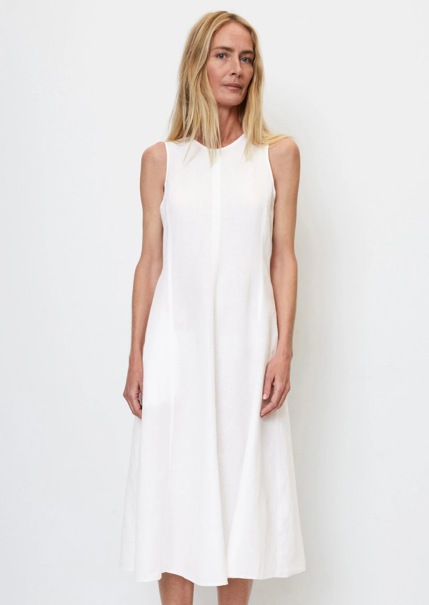 Marc O'Polo Sleeveless Linen Dress In An A-line Design 6 Marc O'Polo Sleeveless Linen Dress In An A-line Design – Bild 4