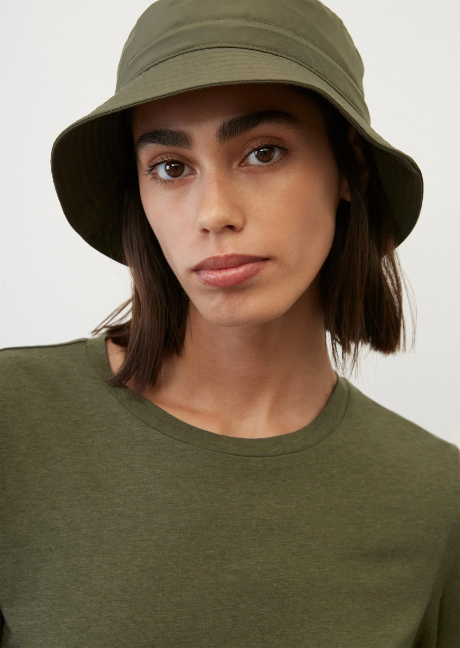 Marc O'Polo Long Sleeve Top With A Round Neckline, Regular Fit Made Of An Organic Cotton And Cupro Blend 7 Marc O'Polo Long Sleeve Top With A Round Neckline, Regular Fit Made Of An Organic Cotton And Cupro Blend – Bild 5