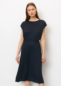 Marc O'Polo Jersey Dress With An Elasticated Waist And Pleated Skirt -FashionLust Verkaufs-Shop bd5b0b6569682adeb37b12ddf91f078f