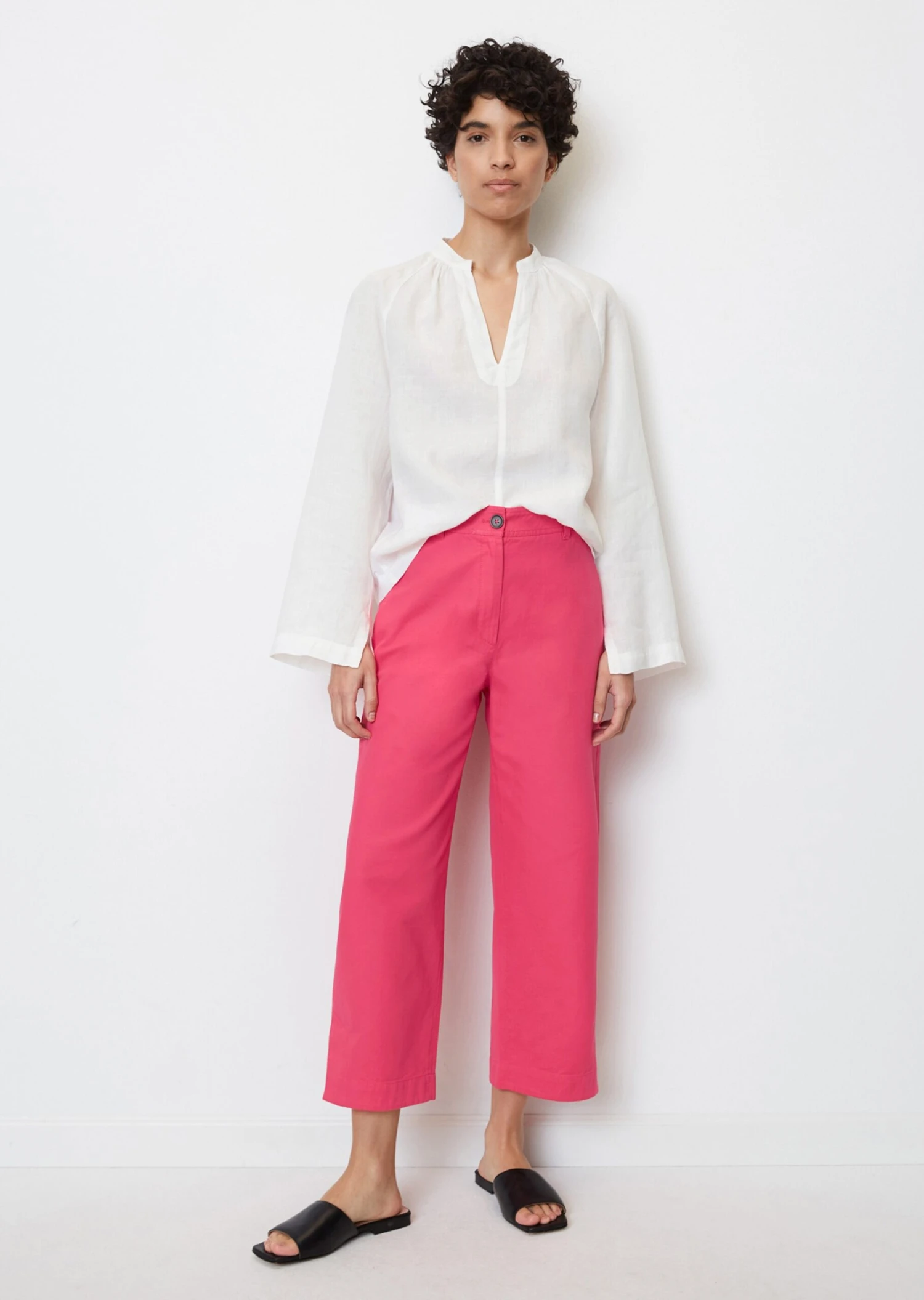 Marc O'Polo LANDE Straight Fit Trousers Made Of An Organic Cotton And Linen Blend 4 Marc O'Polo LANDE Straight Fit Trousers Made Of An Organic Cotton And Linen Blend – Bild 2