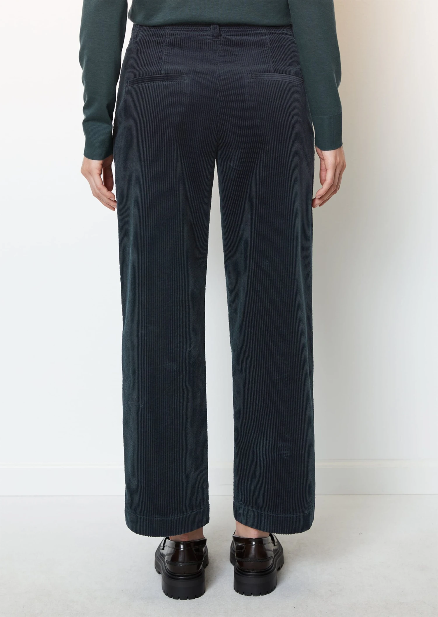 Marc O'Polo Wide Leg Pants Model LANDE Made Of Organic Corduroy Cotton 5 Marc O'Polo Wide Leg Pants Model LANDE Made Of Organic Corduroy Cotton – Bild 3
