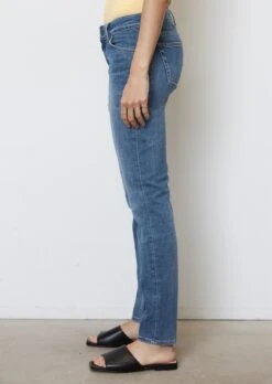 Marc O'Polo ALBY Slim Fit Jeans Made Of Stretchy Denim With A Cashmere Texture 16 Marc O'Polo ALBY Slim Fit Jeans Made Of Stretchy Denim With A Cashmere Texture -FashionLust Verkaufs-Shop cb13fbb2d8f4b6c431ae85a414136c11
