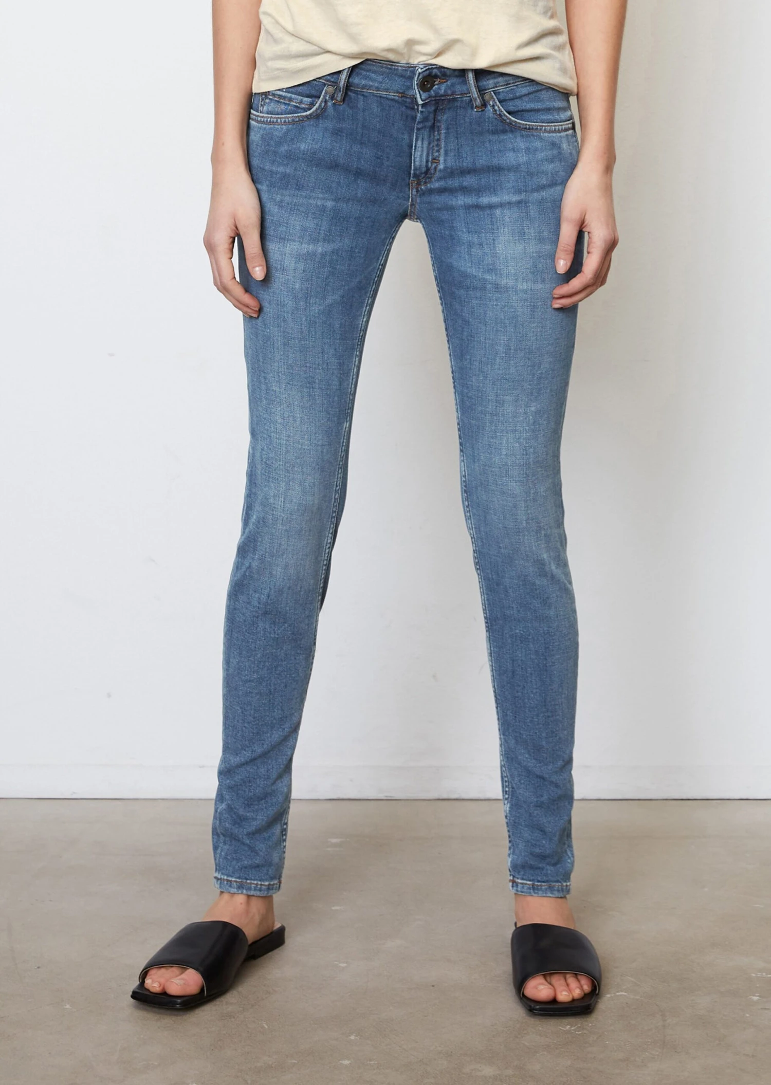 Marc O'Polo SKARA Skinny Low Waist Jeans Made Of Stretchy Denim With A Cashmere Texture 6 Marc O'Polo SKARA Skinny Low Waist Jeans Made Of Stretchy Denim With A Cashmere Texture – Bild 4