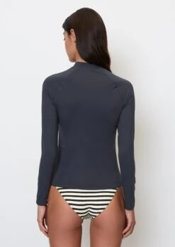 Marc O'Polo Long Sleeve Rash Guard Made Of Recycled Material 11 Marc O'Polo Long Sleeve Rash Guard Made Of Recycled Material -FashionLust Verkaufs-Shop d861e9c91880d1d2012e79ab4e92b286