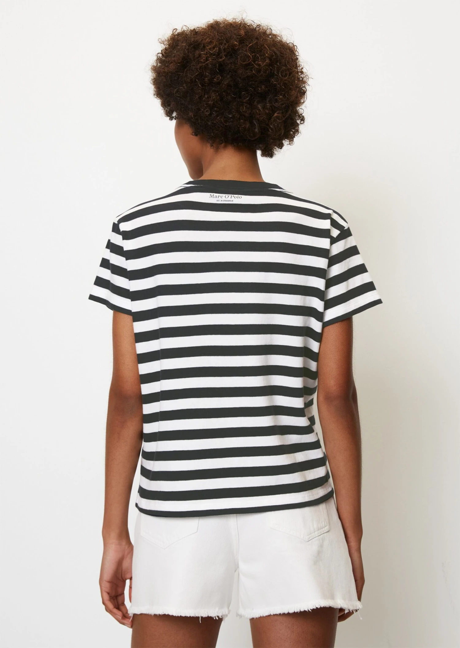 Marc O'Polo Striped T-shirt, Loose Fit In Soft Organic Cotton 5 Marc O'Polo Striped T-shirt, Loose Fit In Soft Organic Cotton – Bild 3