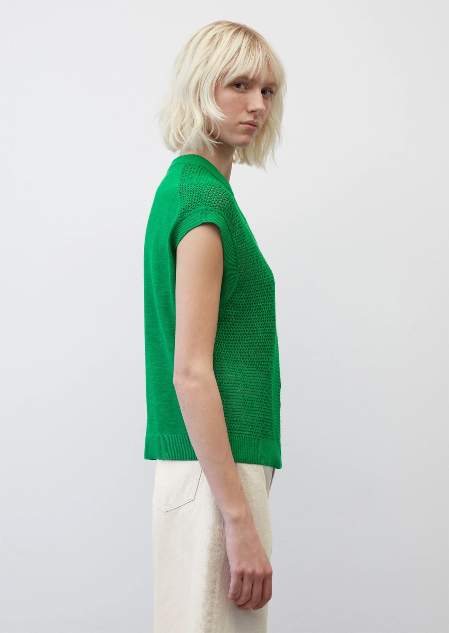 Marc O'Polo Openwork Sleeveless Knitted Jumper Made Of An Organic Cotton And Linen Blend 8 Marc O'Polo Openwork Sleeveless Knitted Jumper Made Of An Organic Cotton And Linen Blend – Bild 6