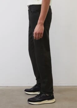 Marc O'Polo Tapered OSBY Jeans Made Of Lightweight, Authentic Rigid Black Denim -FashionLust Verkaufs-Shop e382c4edb42f04bcaab3fa9e2e5f965a
