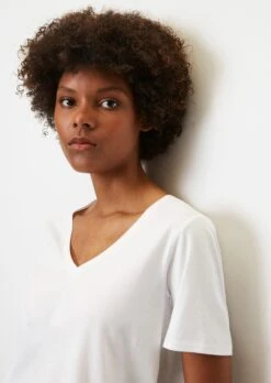 Marc O'Polo V-neck T-shirt In A Regular Fit Made Of Organic Cotton -FashionLust Verkaufs-Shop ea90645959fe8eafc218fa961038bc75 1