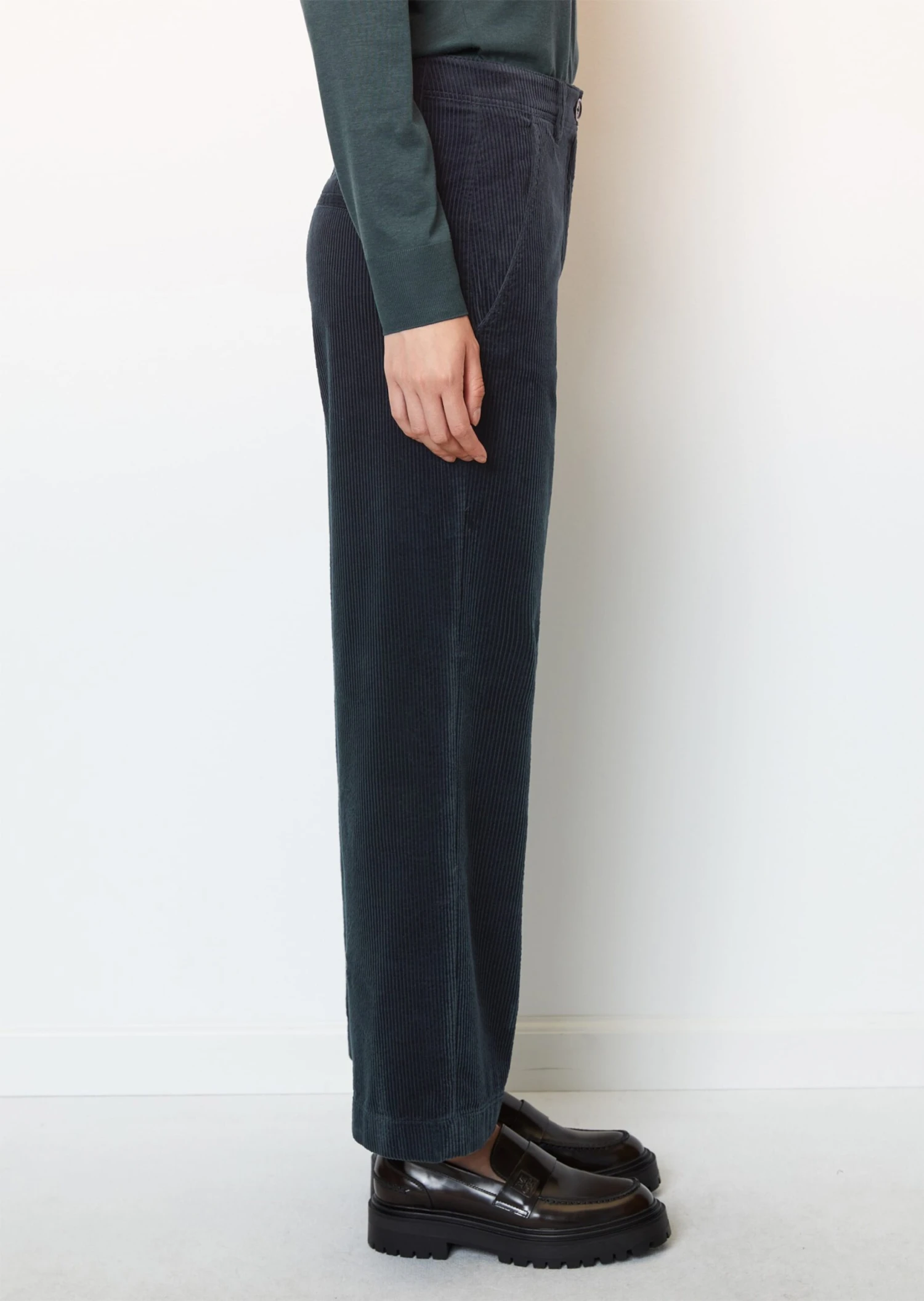 Marc O'Polo Wide Leg Pants Model LANDE Made Of Organic Corduroy Cotton 8 Marc O'Polo Wide Leg Pants Model LANDE Made Of Organic Corduroy Cotton – Bild 6