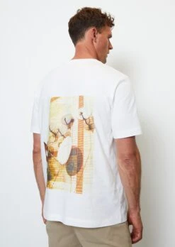 Marc O'Polo T-shirt With A Back Print In A Regular Fit Made Of Organic Cotton -FashionLust Verkaufs-Shop f47a3a47accb171d482a1c3e4c548353