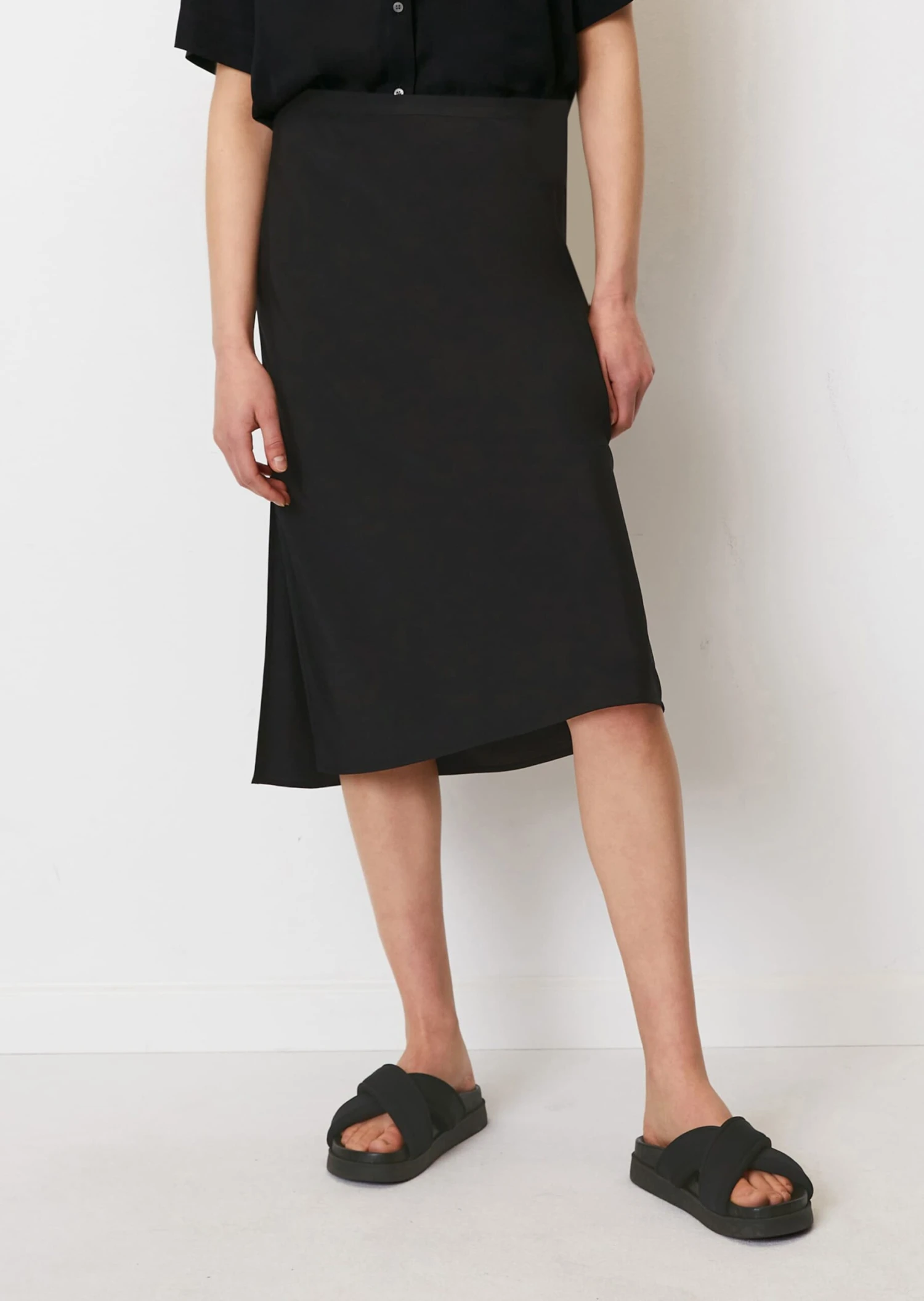 Marc O'Polo Flowing Slip Skirt Made From Viscose Twill 6 Marc O'Polo Flowing Slip Skirt Made From Viscose Twill – Bild 4