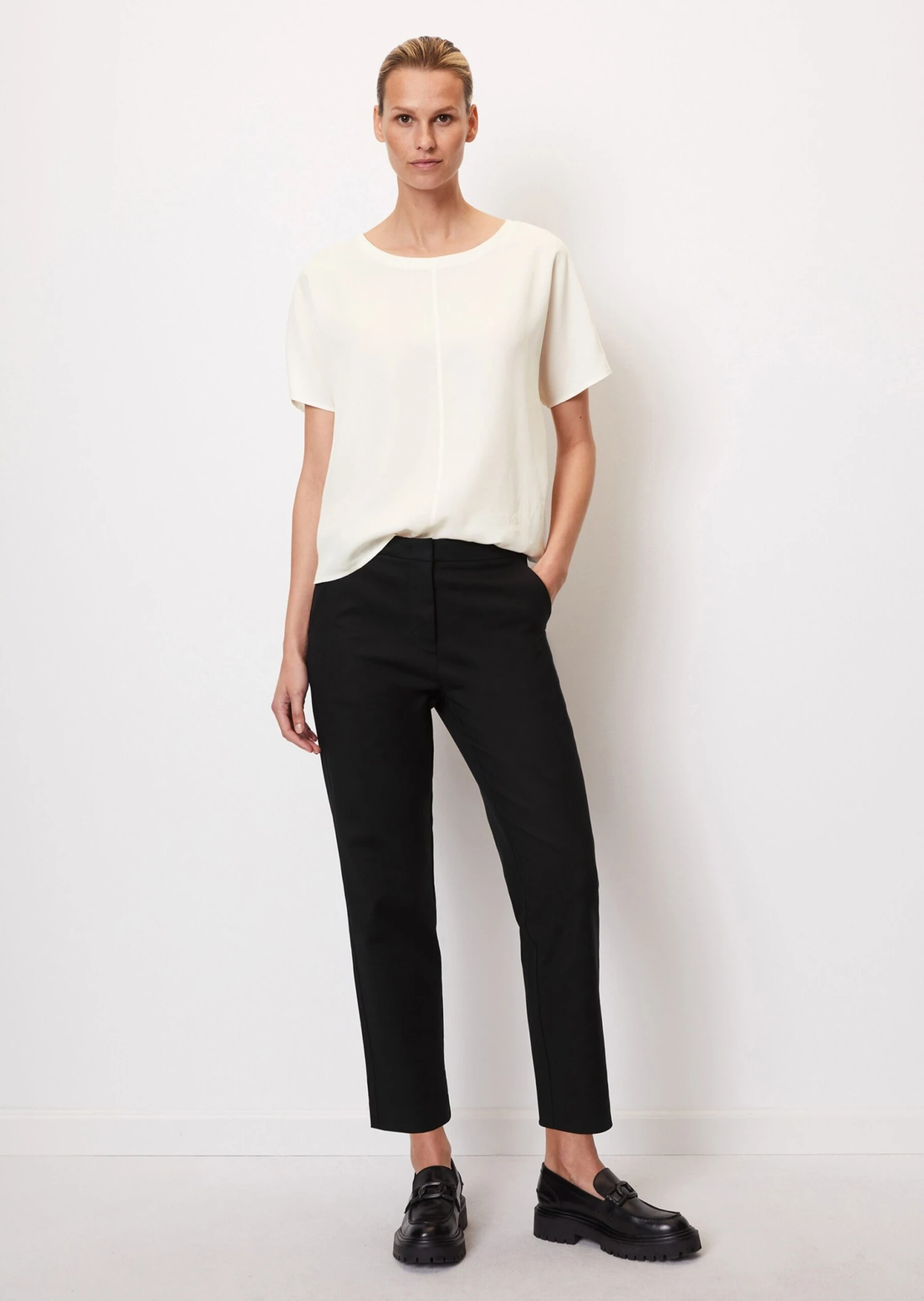 Marc O'Polo Ankle-length Trousers In A Slim Fit In A Blend Of Organic Cotton And Stretch Viscose