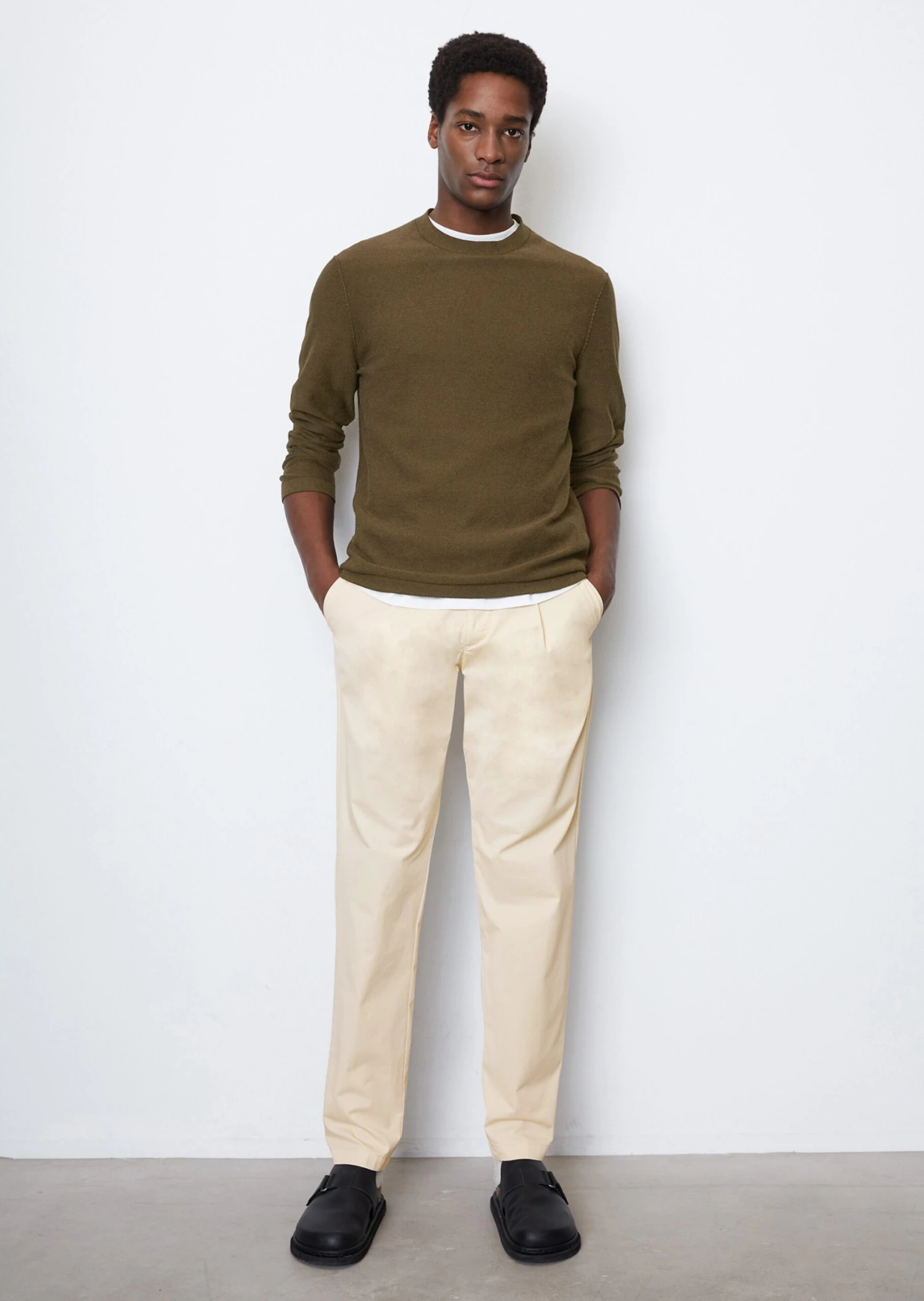 Marc O'Polo OSBY Pleats Chinos In A Tapered Fit Made Of Organic Cotton 4 Marc O'Polo OSBY Pleats Chinos In A Tapered Fit Made Of Organic Cotton – Bild 2